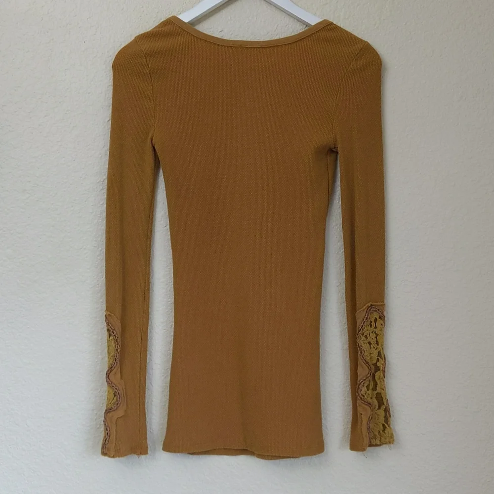 Free People Crafty Cuff Gold Lace Thermal Top S